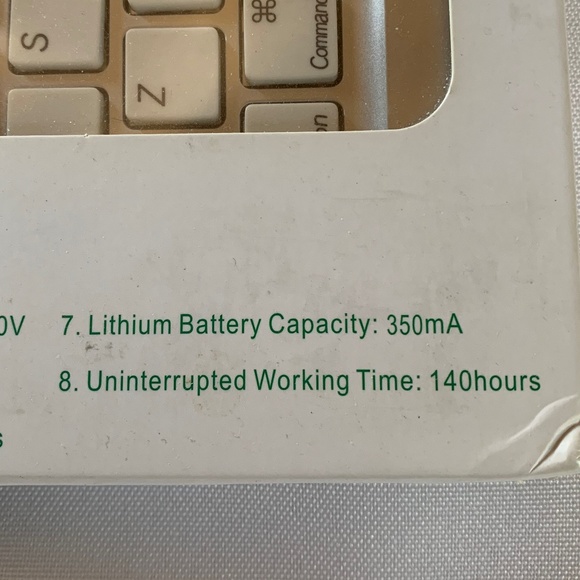 NIB!  Mobile Bluetooth Keyboard for iPad Air in White and Silver! - Picture 4 of 7